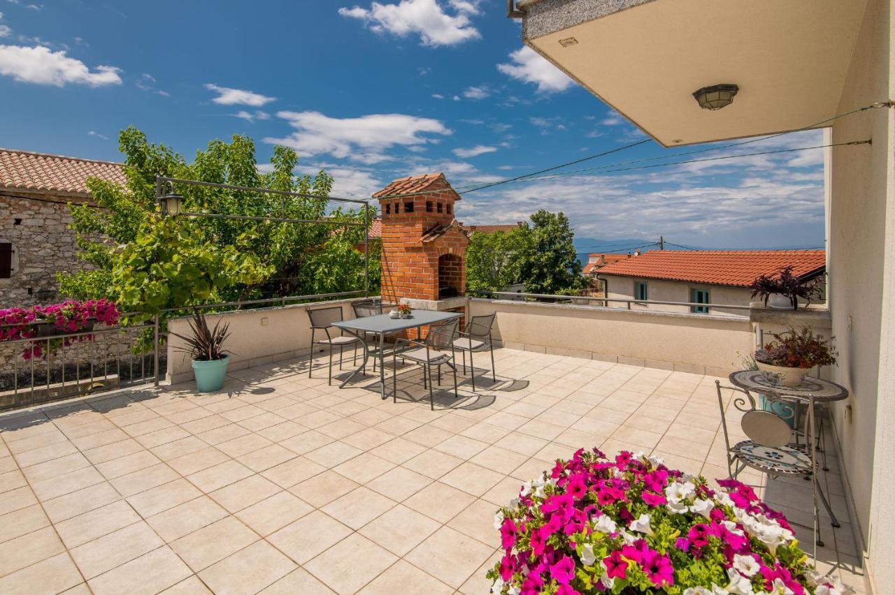 Apartment Marina Malinska Dış mekan fotoğraf