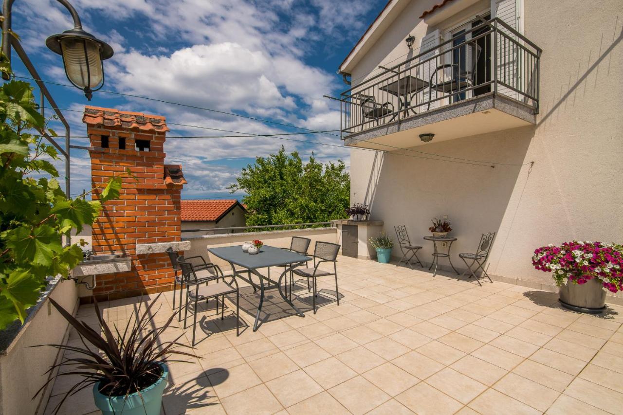 Apartment Marina Malinska Dış mekan fotoğraf