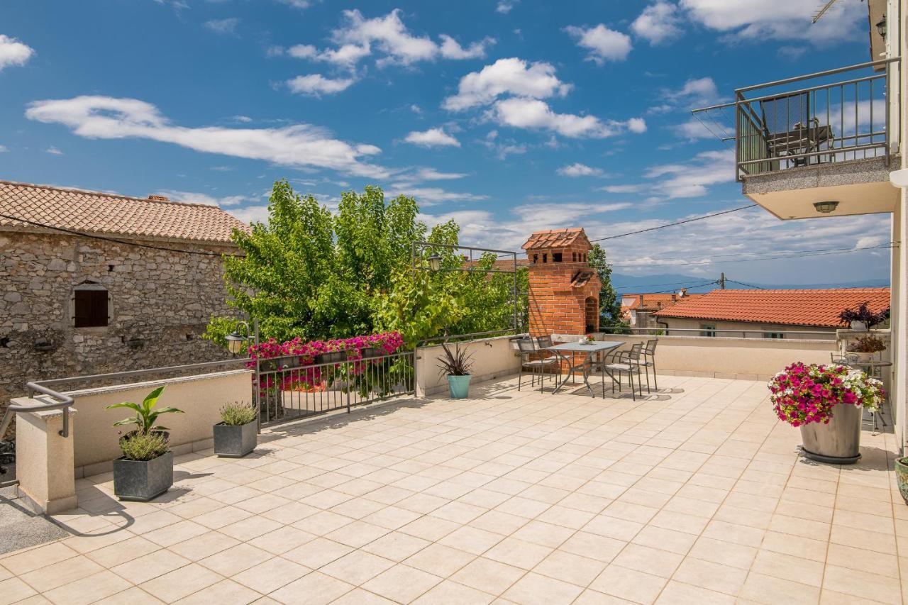 Apartment Marina Malinska Dış mekan fotoğraf